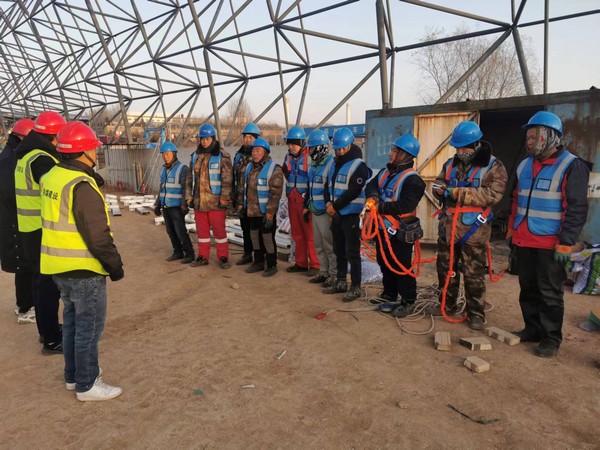 陜煤建設(shè)銅煤公司基層項(xiàng)目部：“抗嚴(yán)寒，保進(jìn)度”奮戰(zhàn)正當(dāng)時(shí)