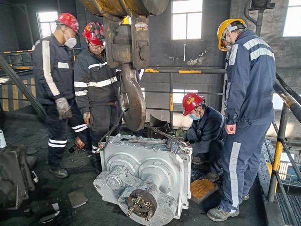 陜煤建設(shè)洗選煤運(yùn)營(yíng)公司澄合山陽(yáng)運(yùn)營(yíng)項(xiàng)目部：打響檢修攻堅(jiān)戰(zhàn)，護(hù)航安全生產(chǎn)行穩(wěn)致遠(yuǎn)