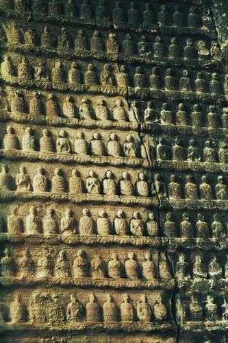 摩滅之美：千佛寨的靜寂與永恒