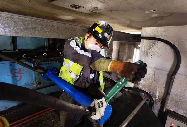 陜煤建設洗選煤運營公司檸條塔運營項目部：爭分奪秒護設備，齊心協(xié)力保生產(chǎn)