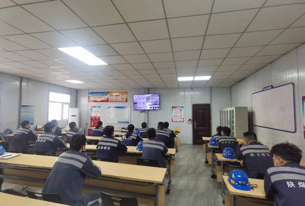 陜煤建設(shè)洗選煤運(yùn)營公司紅柳林洗煤廠項(xiàng)目部：助力“防災(zāi)減災(zāi)”宣傳 為安全加防提能