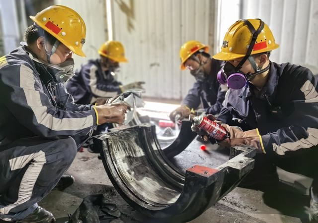 陜煤建設洗選煤運營公司神渭蒲城運營項目部：攻堅克難大檢修  齊心協(xié)力保生產(chǎn)