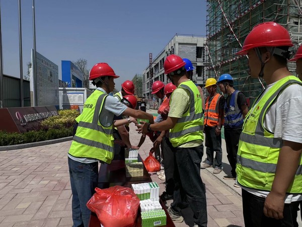 陜煤建設銅煤公司十五項目部：戰(zhàn)高溫、不服“暑”掀起大干熱潮