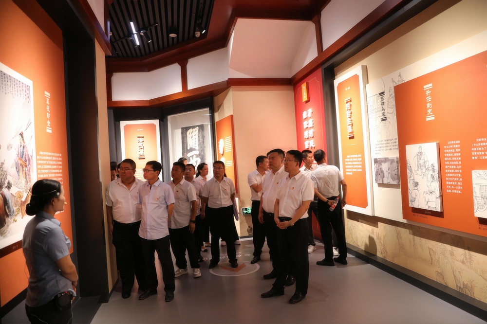 陜煤建設(shè)路橋分公司開展“學(xué)紀(jì)正風(fēng)強(qiáng)黨性 知規(guī)踐行守初心”主題黨日活動(dòng)