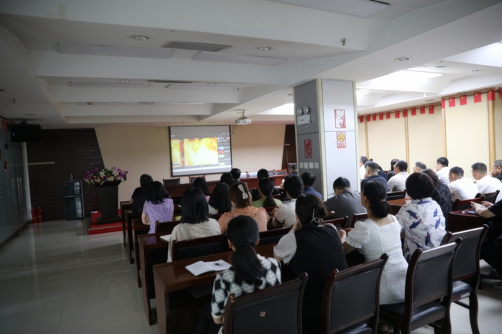 陜煤建設(shè)路橋分公司：把“黨建紅”融入“安全藍(lán)”，引領(lǐng)融合賦能高質(zhì)量發(fā)展