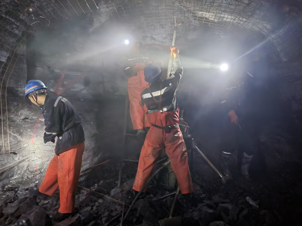 陜煤建設(shè)礦建三公司董東項目部多措并舉強化技術(shù)保障提升項目施工質(zhì)量