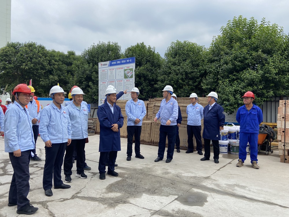 陜煤建設(shè)綠宇公司：陜西省化工學(xué)會(huì)理事會(huì)副理事長蒞臨消防一級(jí)站調(diào)研指導(dǎo)