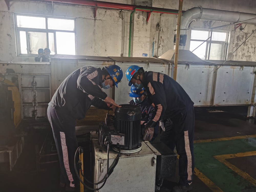 陜煤建設(shè)洗選煤運(yùn)營公司紅柳林洗煤廠項(xiàng)目部： “精、細(xì)、實(shí)”重磅出擊 打好安全生產(chǎn)“組合拳”