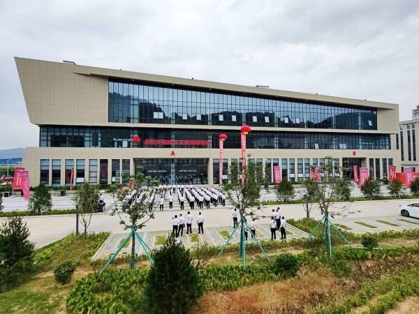 陜煤建設(shè)渭南分公司承建的彬長(zhǎng)礦區(qū)職工文化活動(dòng)中心順利交付使用