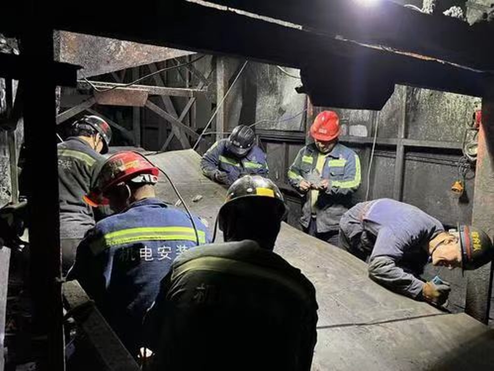陜煤建設(shè)機(jī)電安裝公司建莊項(xiàng)目部：更新?lián)Q“帶”，保礦井安全生產(chǎn)