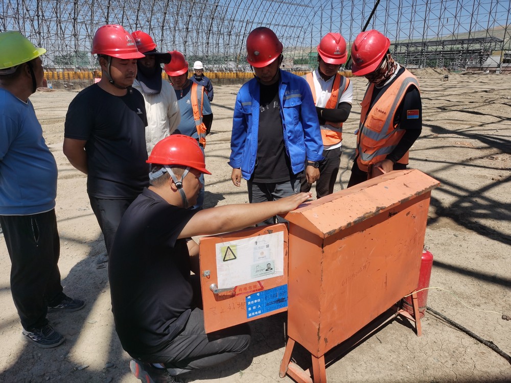 陜煤建設天工公司新疆第一項目部：繃緊安全管理弦，奏響百安行動樂章