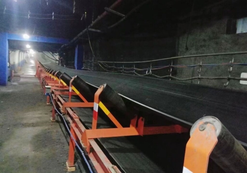 陜煤建設(shè)韓城分公司安裝四項目部：文家坡礦井及選煤廠42盤區(qū)帶式輸送機設(shè)備及配電安裝工程順利通過竣工驗收