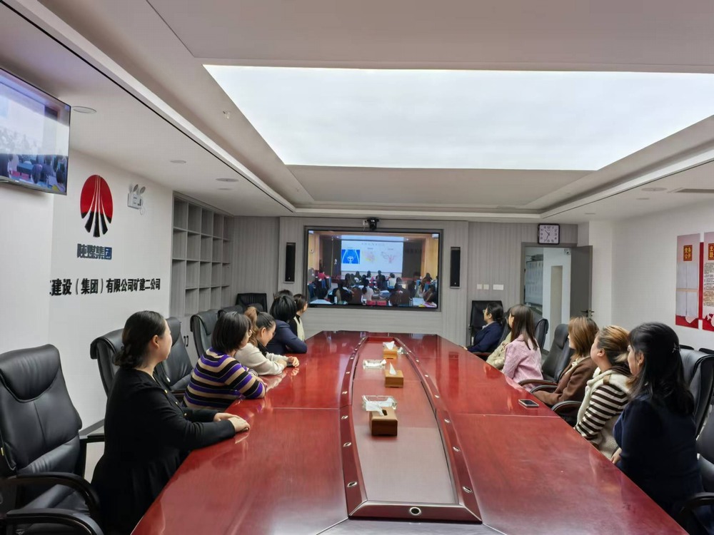 陜煤建設礦建二公司：讓“煤?！敝ň`放巾幗芳華