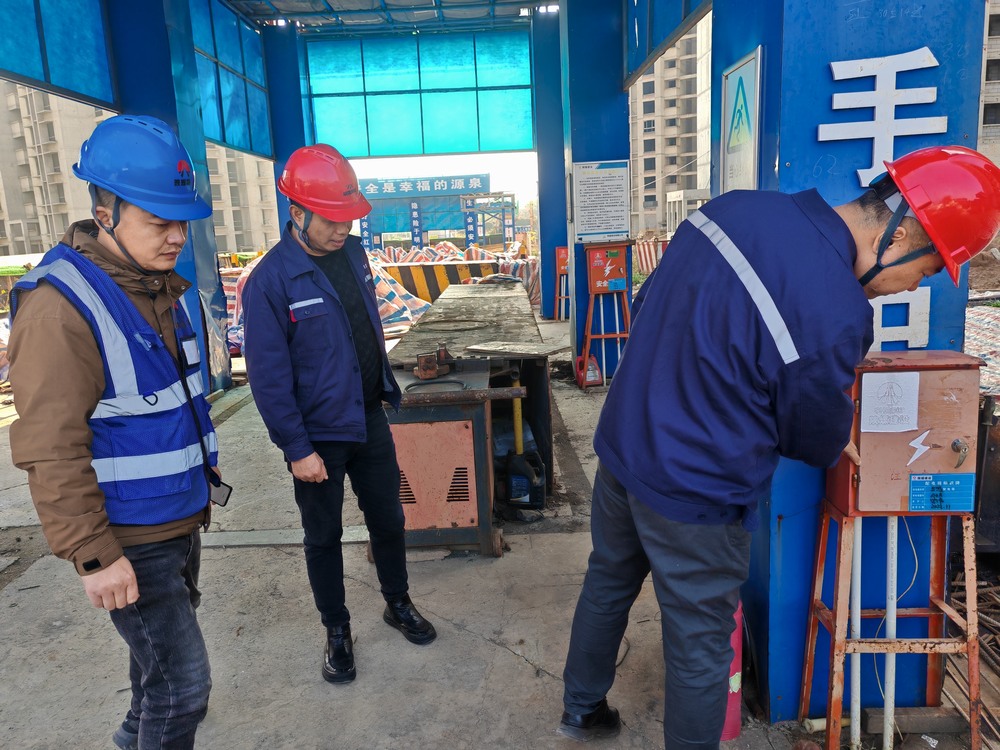 陜煤建設銅煤公司：百日安全攻堅聚能量 青年助安勇?lián)?></div>
                                <div   id=