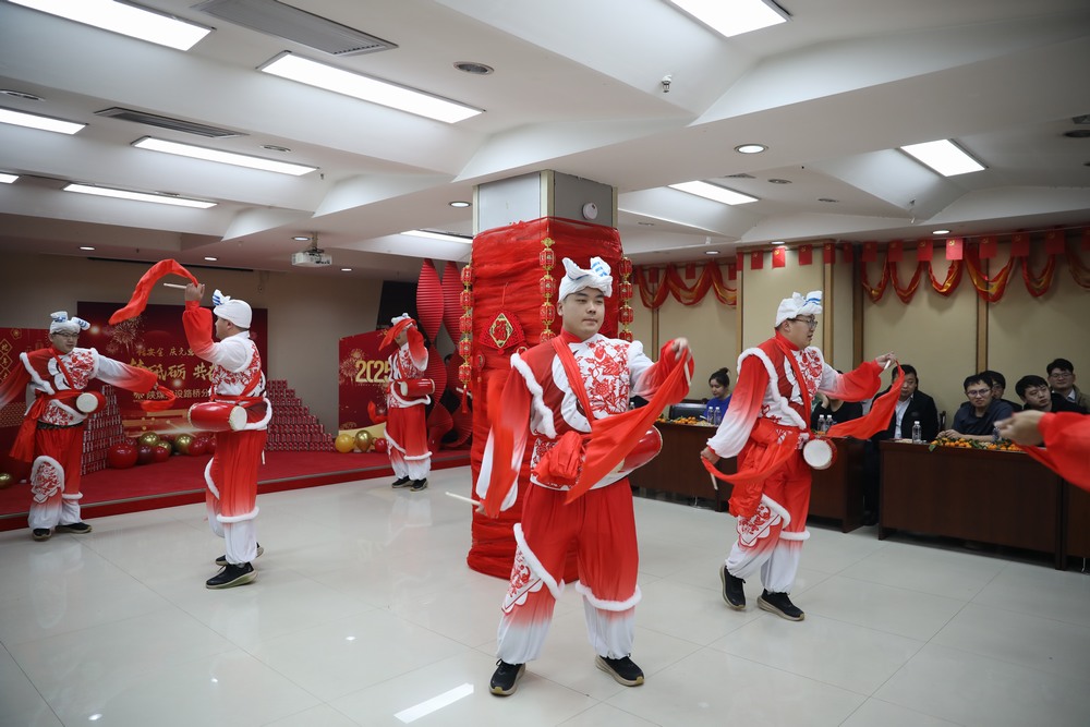 陜煤建設(shè)路橋分公司開(kāi)展“話安全、慶元旦、迎新春”游藝聯(lián)歡會(huì)