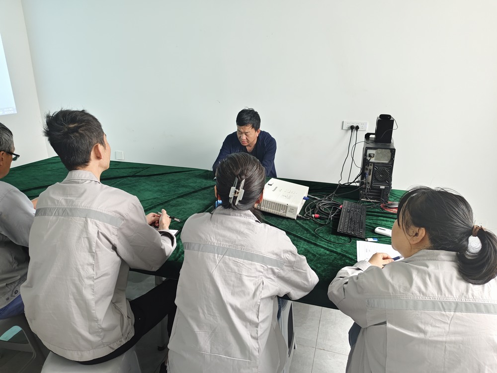 陜煤建設銅煤公司基層項目部“安全生產(chǎn)公開課”活力開講!