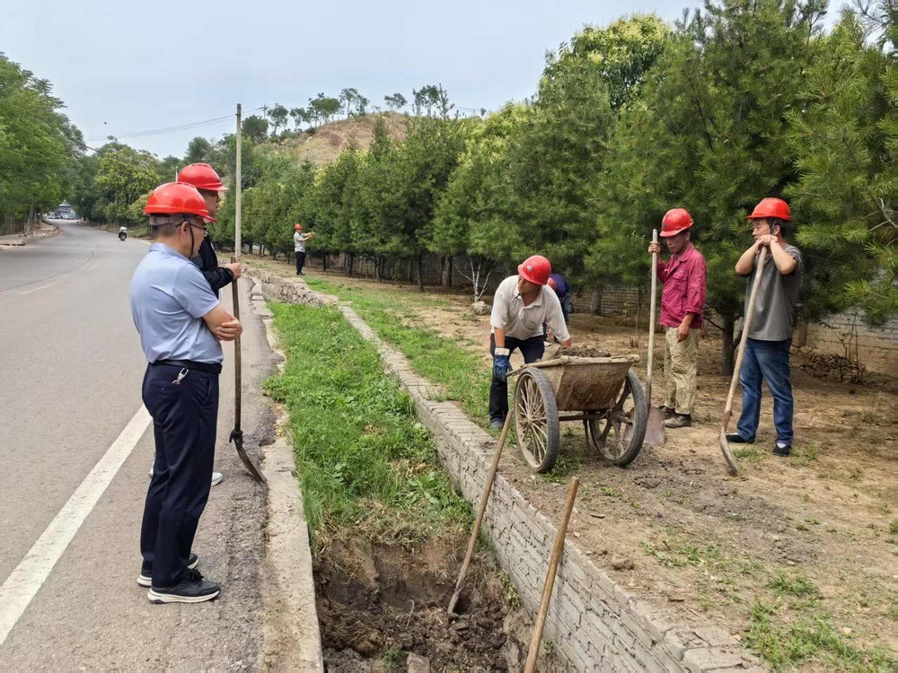 安全生產(chǎn)月超燃行動！清淤攻堅顯身手 巧思護墻守安全