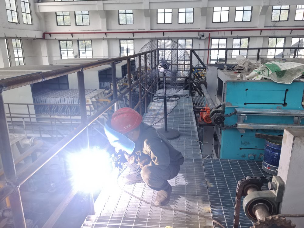 陜煤建設(shè)韓城分公司安裝六項目部：“清涼暴擊”已就位！硬核守護工地“抗暑特種兵”