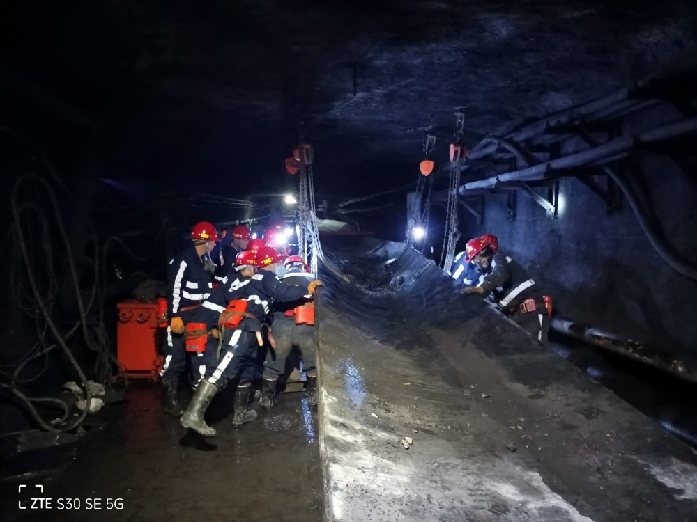 班班聯(lián)動、環(huán)環(huán)相扣！陜煤建設韓城分公司張家峁項目部“雙一流”班組打造安全生產(chǎn)“動態(tài)防護鏈”