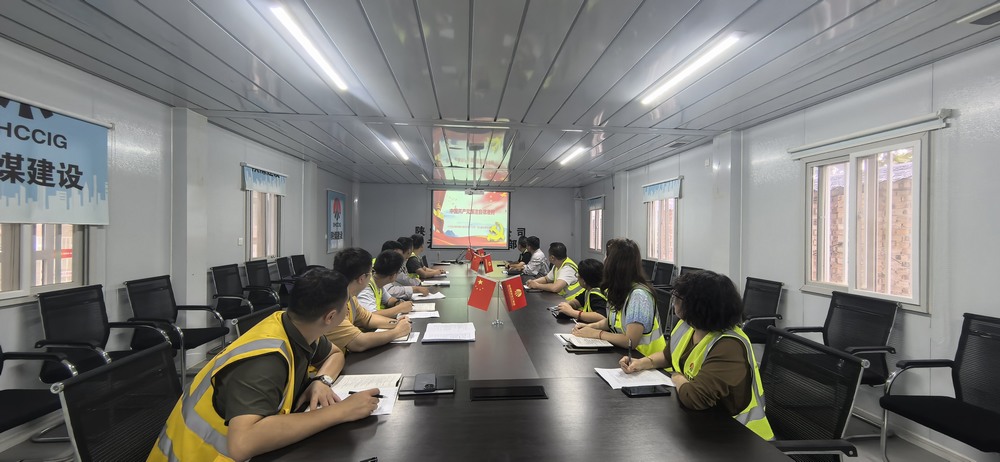 陜煤建設(shè)銅煤公司基層黨支部：主題黨日為項(xiàng)目建設(shè)“保駕護(hù)航”