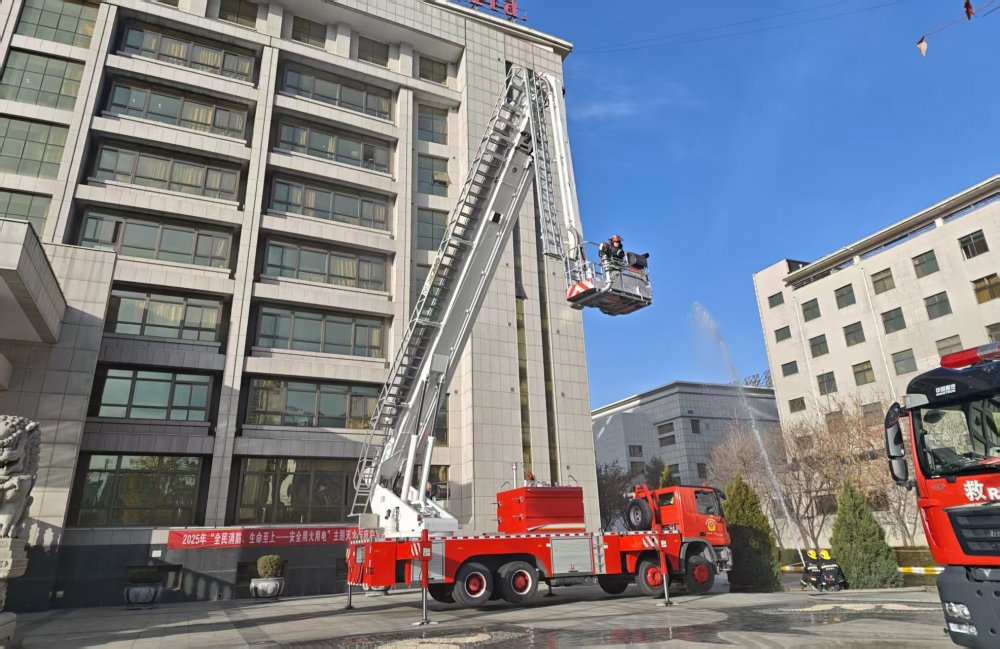 陜煤建設(shè)煤礦運營服務(wù)分公司：消防演練提升應急能力