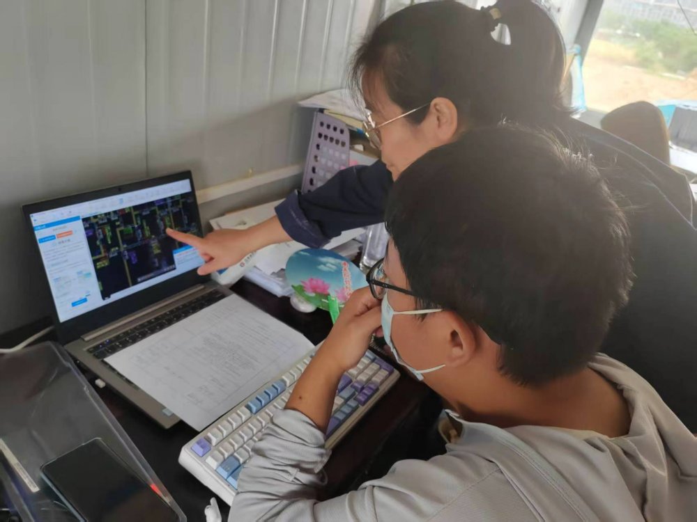 陜煤建設(shè)韓城分公司土建一項(xiàng)目部：巾幗力量綻芳華，鏗鏘玫瑰別樣紅