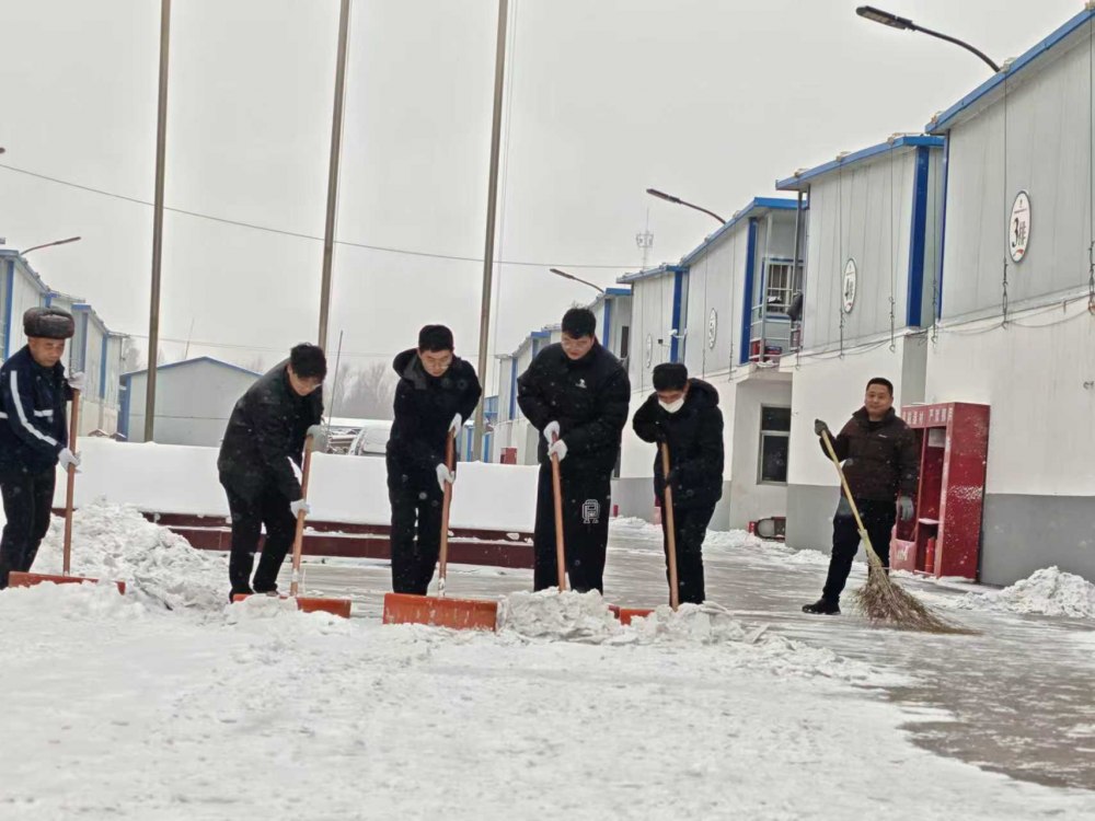陜煤建設(shè)煤礦運(yùn)營服務(wù)分公司：設(shè)備“御醫(yī)”開良方，雪后問診保平安