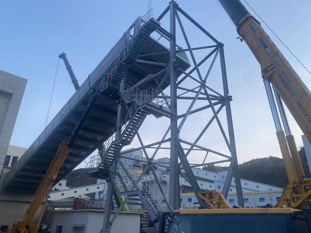 陜煤建設韓城分公司土建十一項目部：煤海筑廠忙節(jié)慶 攻堅奮進正當時